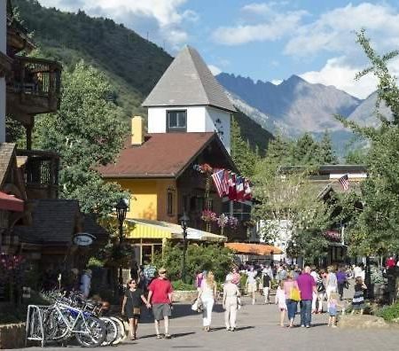 Village Center Condos Vail Bagian luar foto