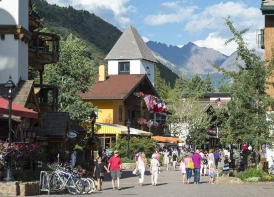 Village Center Condos Vail Bagian luar foto